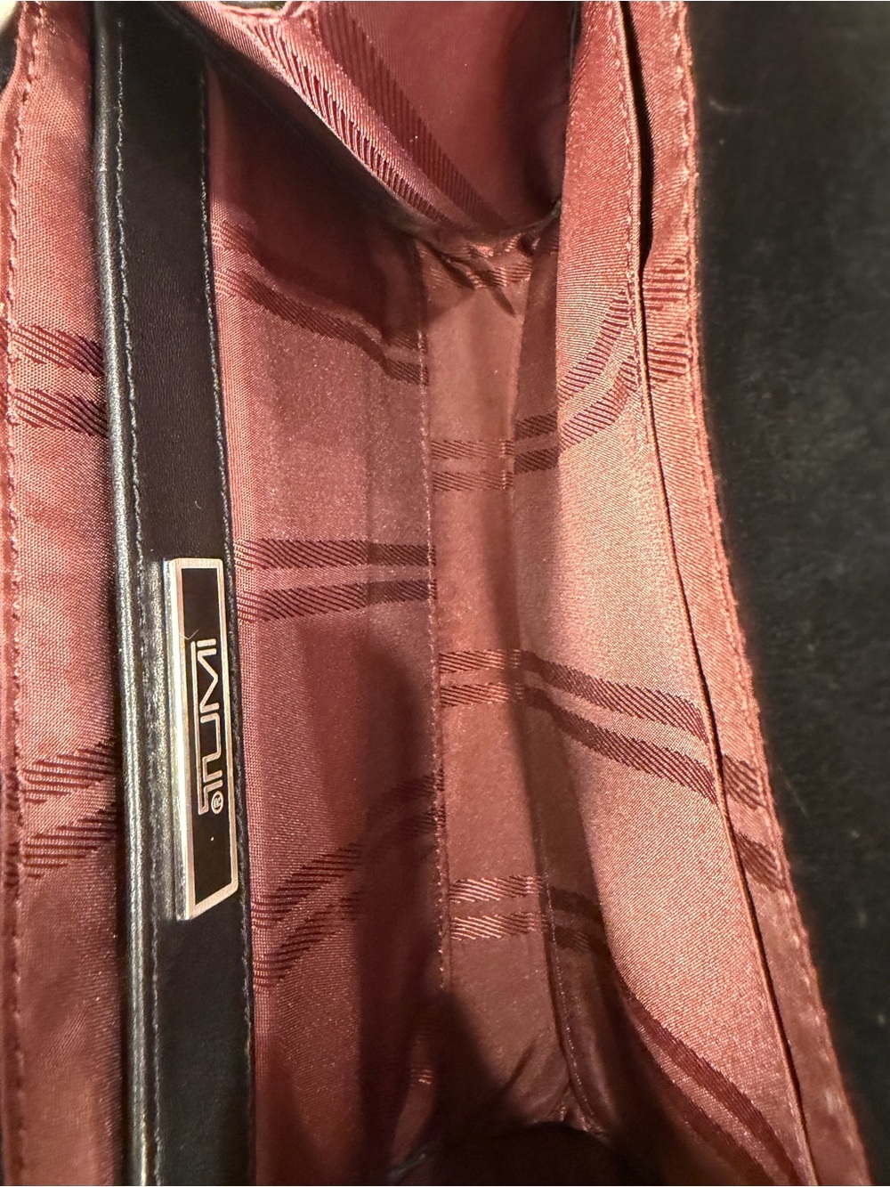 Tumi Y2K Minimalist Black Leather Chain Strap Crossbody Bag - Picture 4 of 5